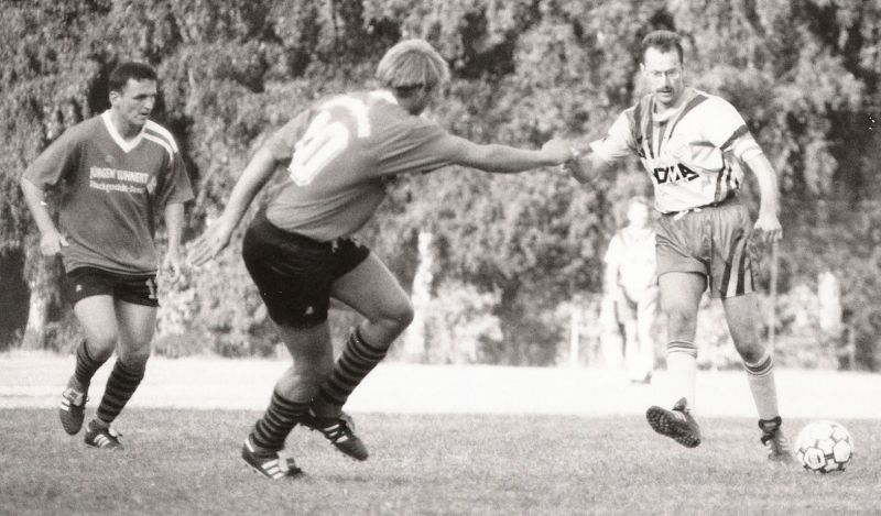 1990er-Martin-Bierbaum-mit-einem-genauen-Pass