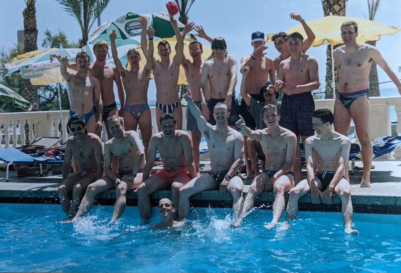 1993-ca.-Erste-Mannschaft-Pool