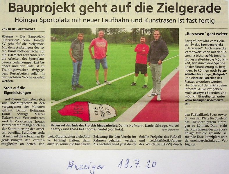 2020-07-18-Neuer-Kunstrasenplatz-nahezu-fertig